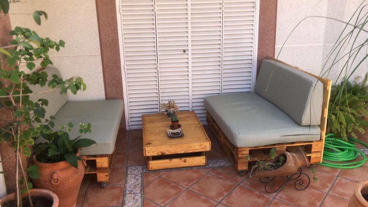 Familia Anfitriona Acoge Terraza Apartment Sevilla Bagian luar foto